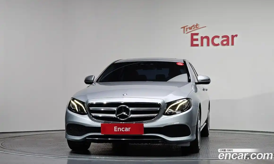 Mercedes-Benz E-Class 2017 2.0 Автомат в Москве № 195171, фото 3