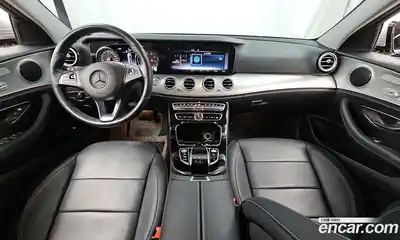 Mercedes-Benz E-Class 2017 2.0 Автомат в Москве № 195171, миниатюра 7