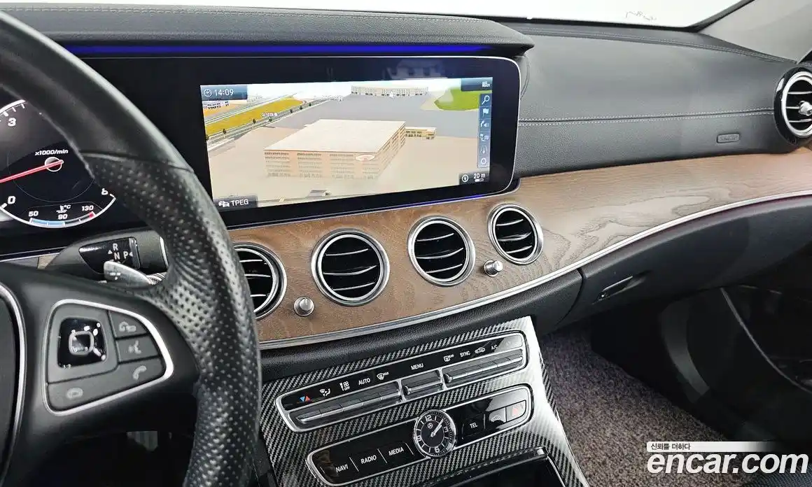 Mercedes-Benz E-Class 2018 2.0 гидро, фото 16