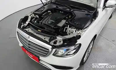 Mercedes-Benz E-Class 2018 2.0 гидро, миниатюра 6