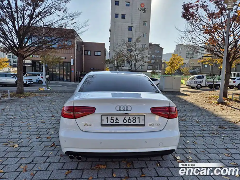 Audi A4 2015 2.0 вариатор в Москве № 196861, фото 6