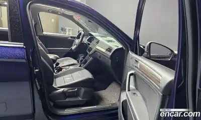 Volkswagen Tiguan 2023 2.0 гидро в Москве № 198990, миниатюра 12