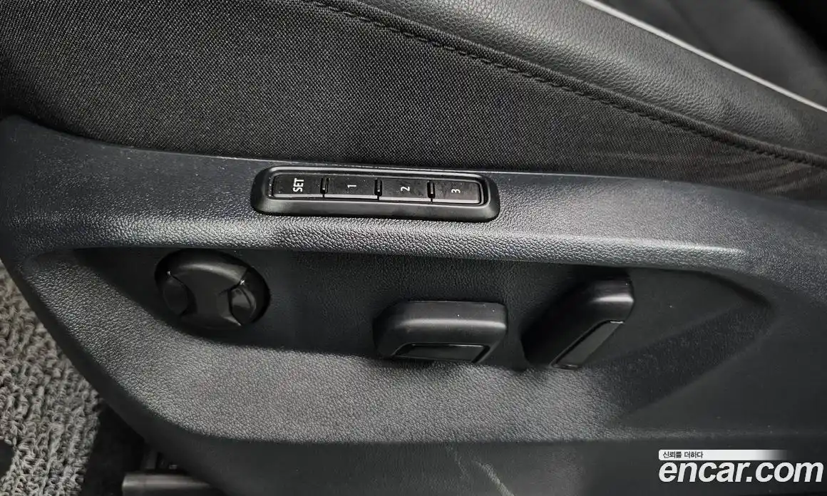 Volkswagen Tiguan 2023 2.0 гидро в Москве № 198990, фото 19