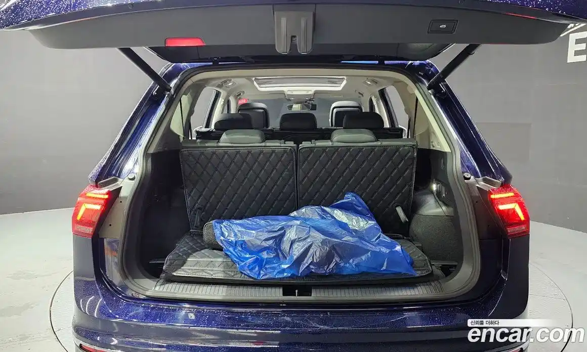 Volkswagen Tiguan 2023 2.0 гидро в Москве № 198990, фото 20