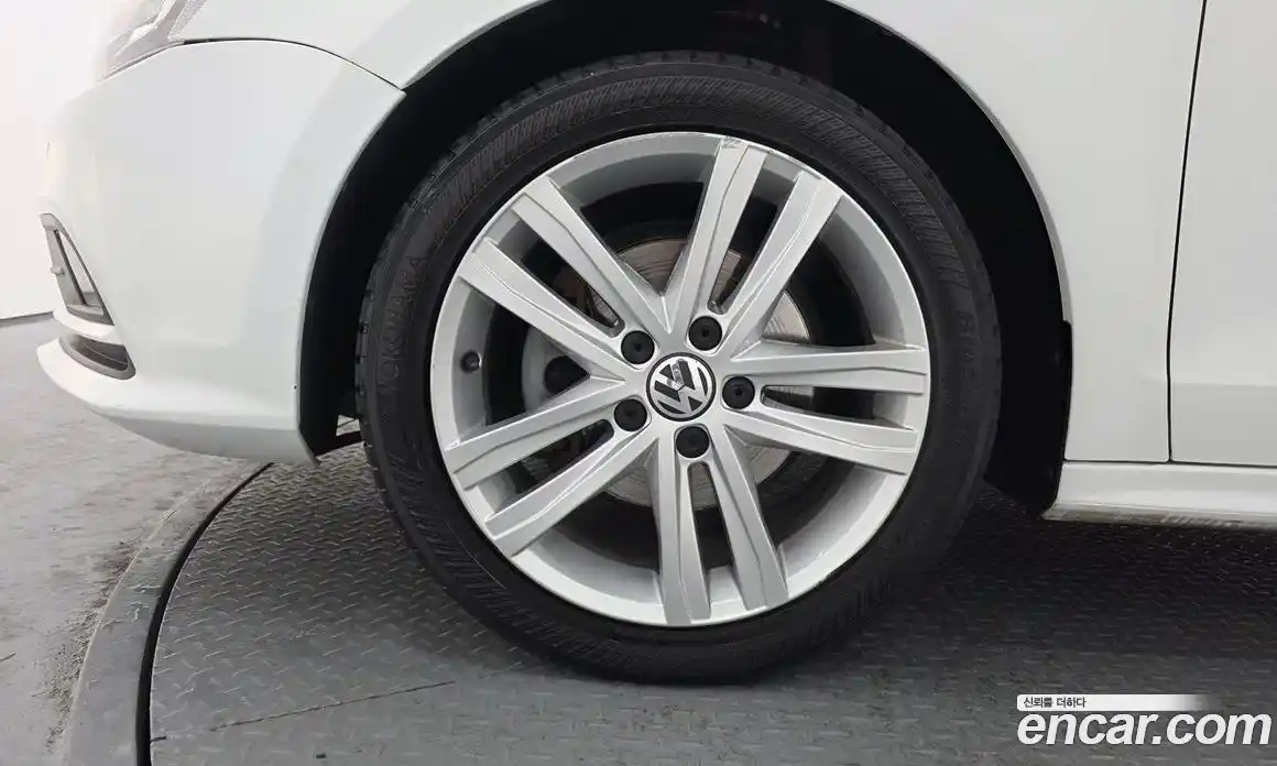 Volkswagen Jetta 2015 2.0 гидро в Москве № 199259, фото 5