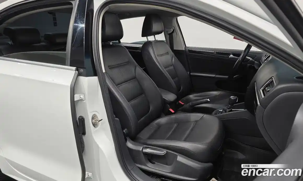 Volkswagen Jetta 2015 2.0 гидро в Москве № 199259, фото 10