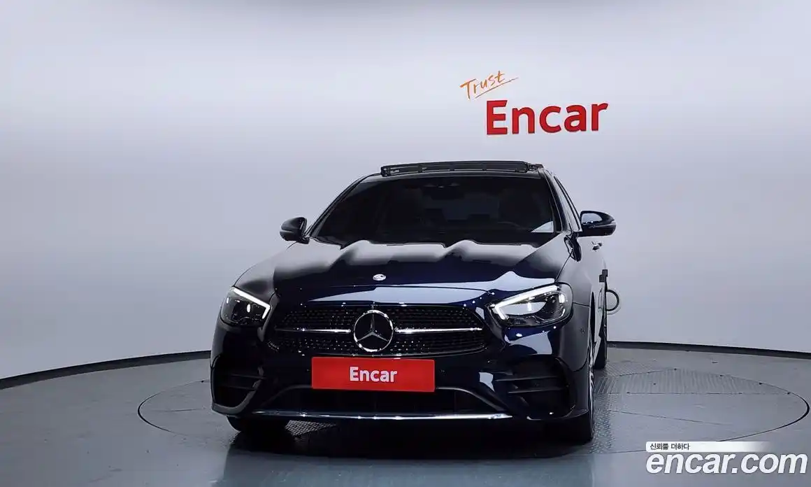 Mercedes-Benz E-Class 2022 2.0 гидро, фото 3