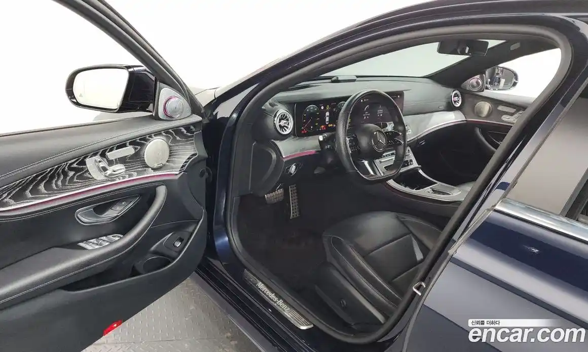 Mercedes-Benz E-Class 2022 2.0 гидро, фото 10