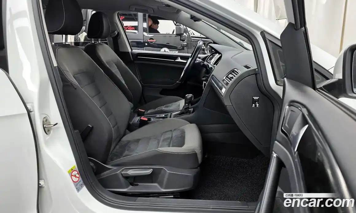 Volkswagen Golf 2013 1.6 гидро в Москве № 210147, фото 11