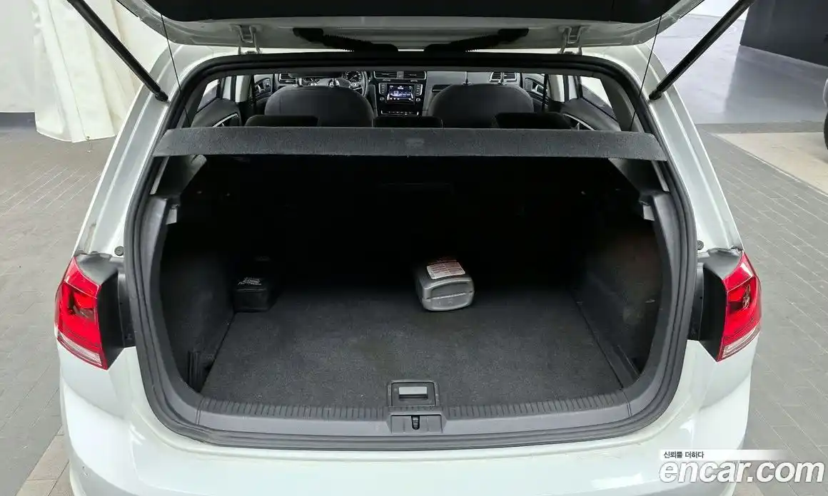 Volkswagen Golf 2013 1.6 гидро в Москве № 210147, фото 20