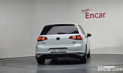 Volkswagen Golf 2013 1.6 гидро в Москве № 210147, миниатюра 4