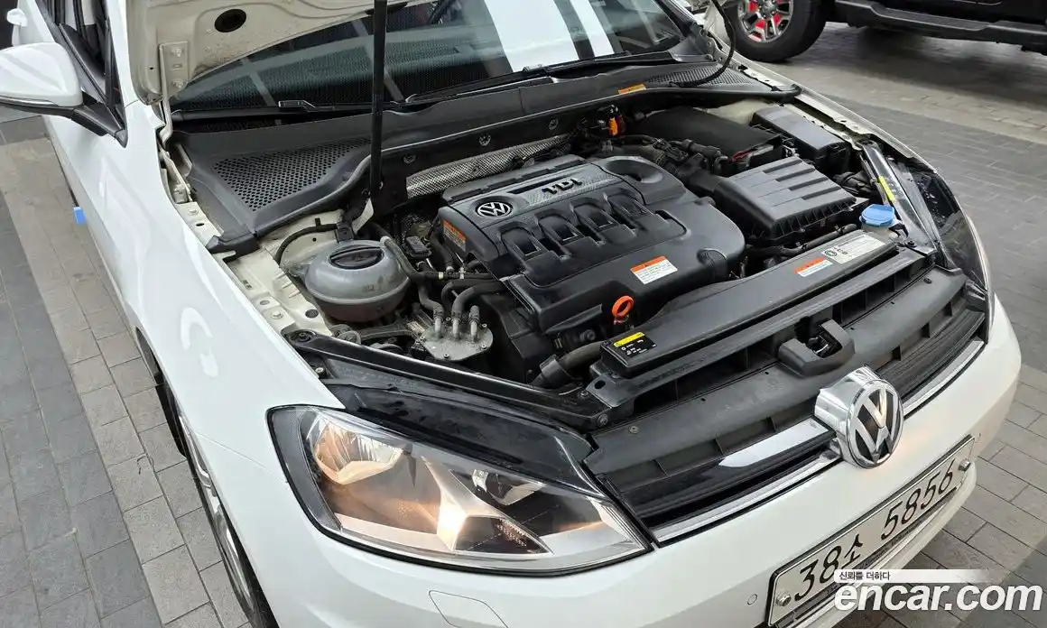 Volkswagen Golf 2013 1.6 гидро в Москве № 210147, фото 6