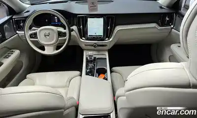 Volvo S60, 2023