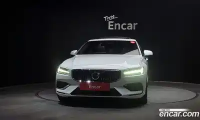 Volvo S60 2023 2.0 гидро в Москве № 212795, миниатюра 3