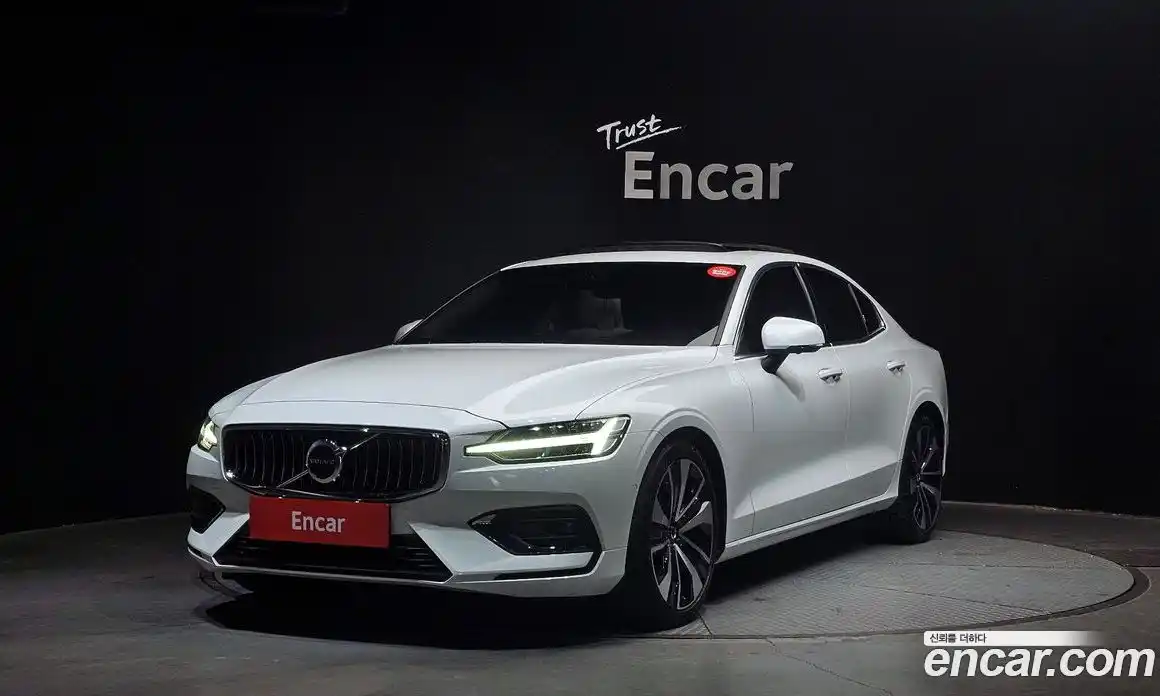 Volvo S60 2023 2.0 гидро в Москве № 212795, фото 7
