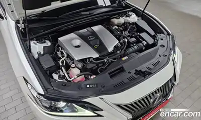 Lexus ES 2018 2.5 гидро в Москве № 214646, миниатюра 6