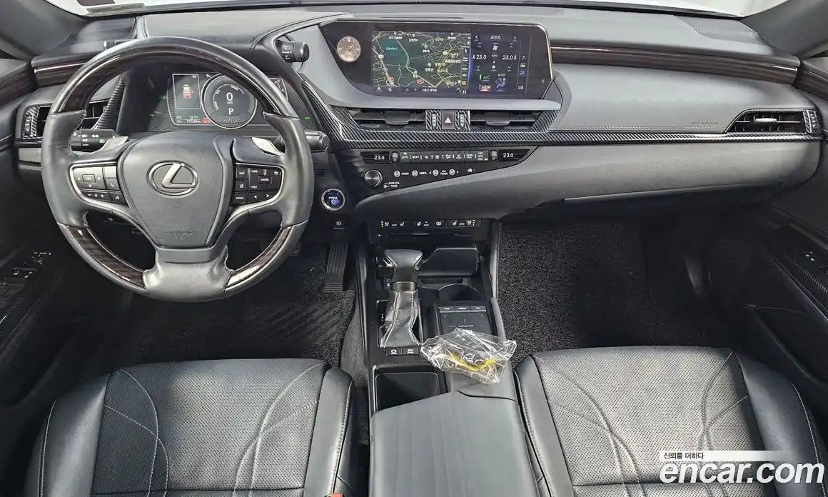 Lexus ES 2018 2.5 гидро в Москве № 214646, фото 7