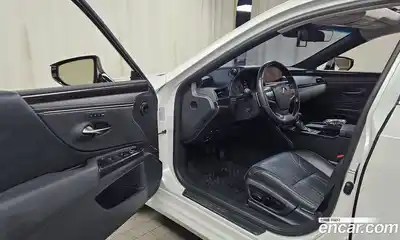 Lexus ES 2018 2.5 гидро в Москве № 214646, миниатюра 10