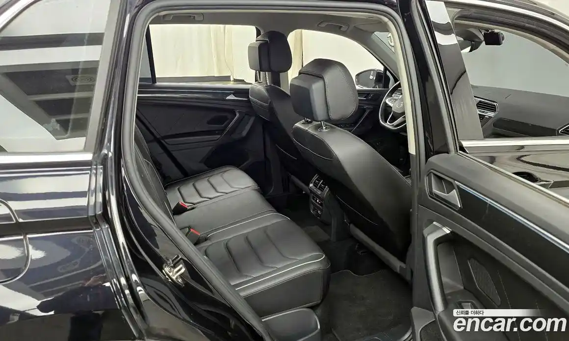Volkswagen Tiguan 2022 2.0 гидро в Москве № 215182, фото 12