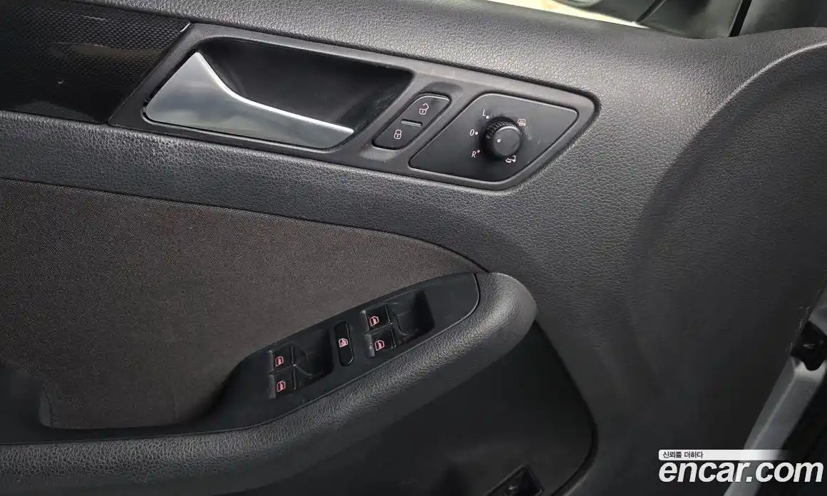 Volkswagen Jetta 2013 1.6 гидро в Москве № 215373, фото 17