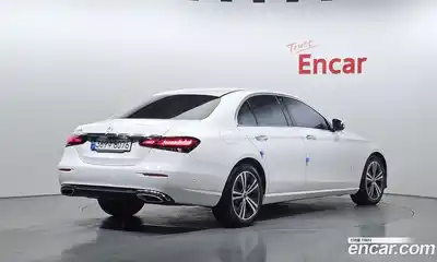 Mercedes-Benz E-Class 2022 2.0 гидро, миниатюра 2