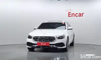 Mercedes-Benz E-Class 2022 2.0 гидро, миниатюра 3