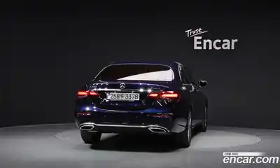 Mercedes-Benz E-Class 2021 2.0 гидро, миниатюра 4