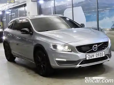 Volvo V60, 2015