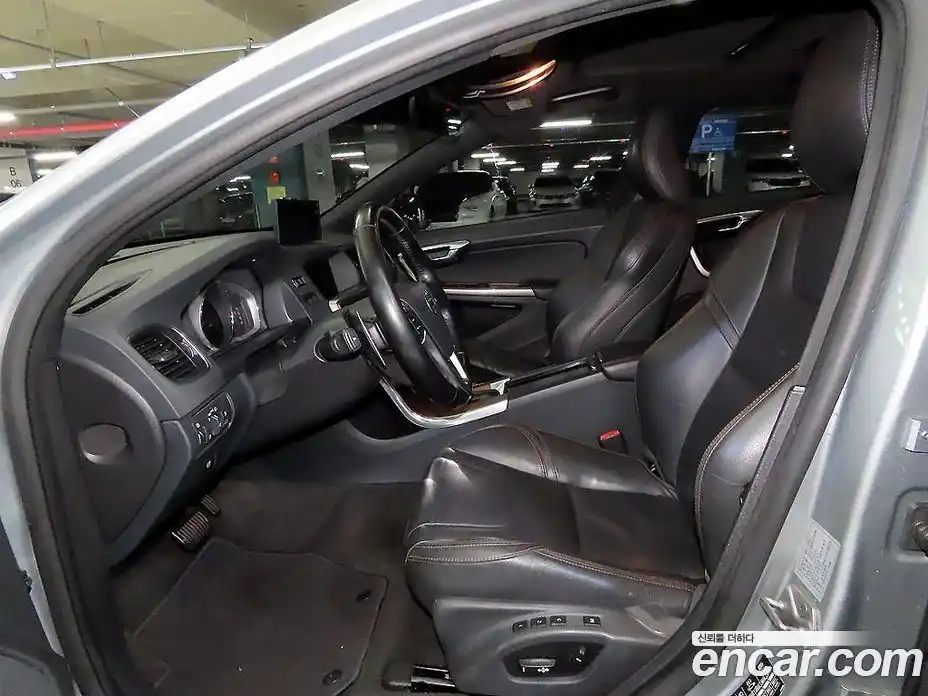 Volvo V60 2015 2.0 гидро в Москве № 230644, фото 6
