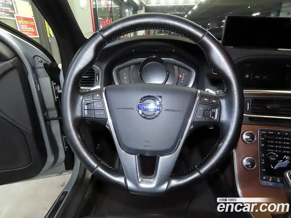 Volvo V60 2015 2.0 гидро в Москве № 230644, фото 8