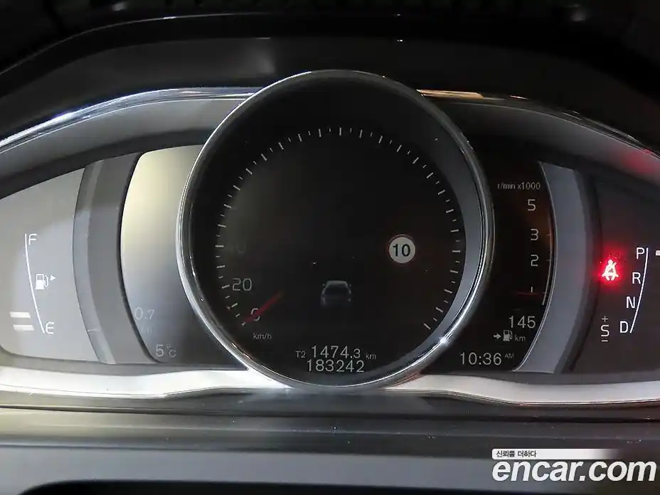 Volvo V60 2015 2.0 гидро в Москве № 230644, фото 9