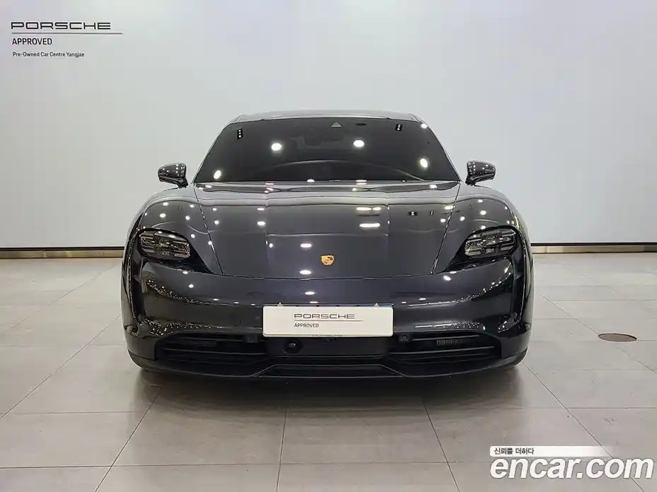 Porsche Taycan 2023 0.6 гидро в Москве № 231060, фото 3