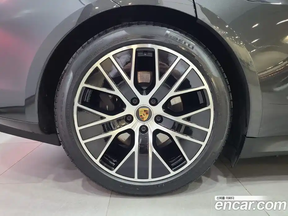 Porsche Taycan 2023 0.6 гидро в Москве № 231060, фото 6
