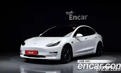 Tesla Model 3, 2020