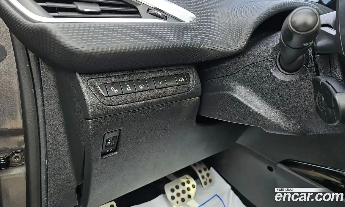 Peugeot 2008 2015 1.6 гидро в Москве № 233704, фото 14