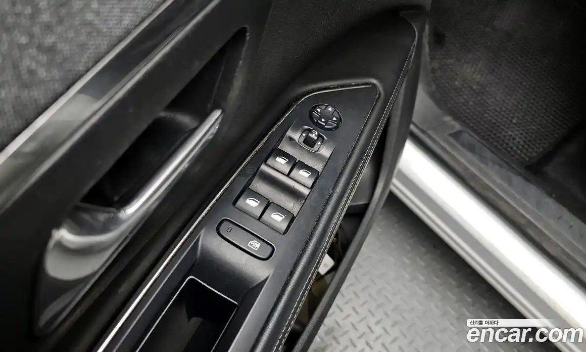 Peugeot 5008 2018 1.6 гидро в Москве № 235316, фото 17