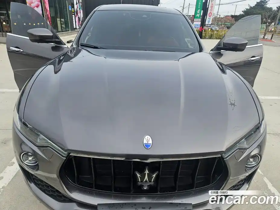 Maserati Levante 2018 3.0 гидро в Москве № 256017, фото 15