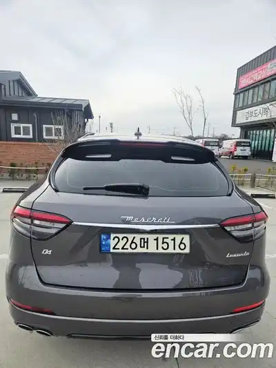 Maserati Levante 2018 3.0 гидро в Москве № 256017, миниатюра 2
