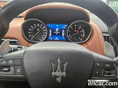 Maserati Levante 2018 3.0 гидро в Москве № 256017, миниатюра 7