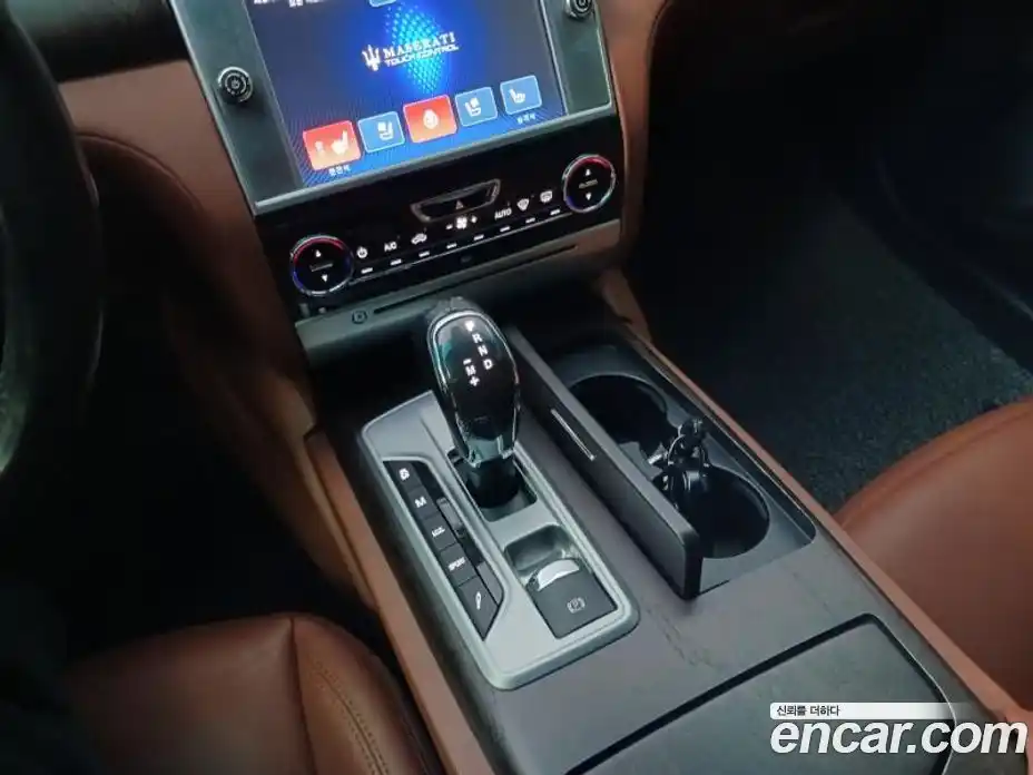 Maserati Quattroporte 2016 3.0 гидро в Москве № 256033, фото 15