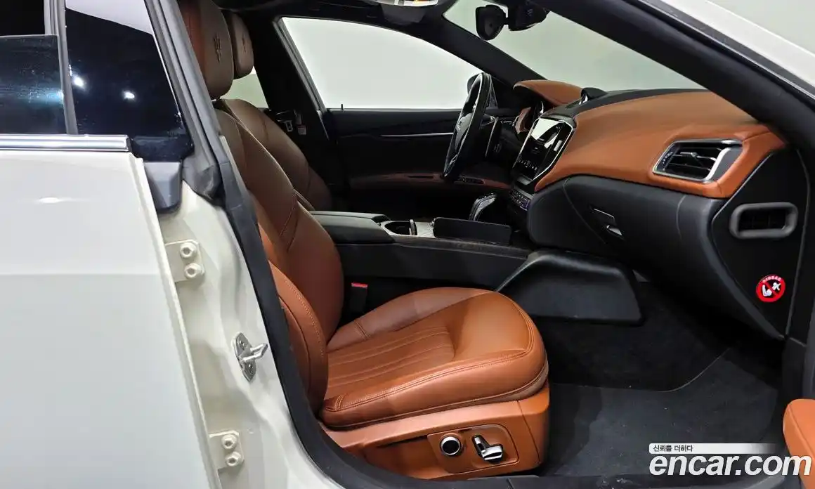 Maserati Ghibli 2022 2.0 гидро в Москве № 280884, фото 11