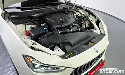 Maserati Ghibli 2022 2.0 гидро в Москве № 280884, миниатюра 6