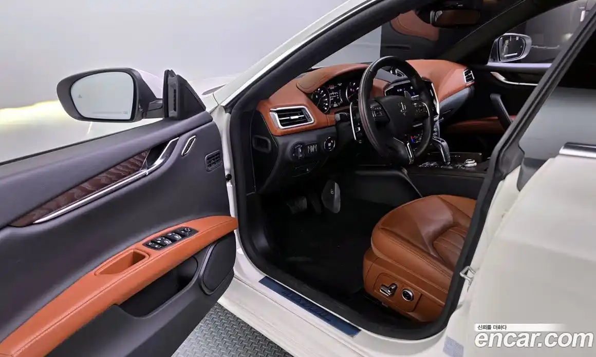 Maserati Ghibli 2022 2.0 гидро в Москве № 280884, фото 10