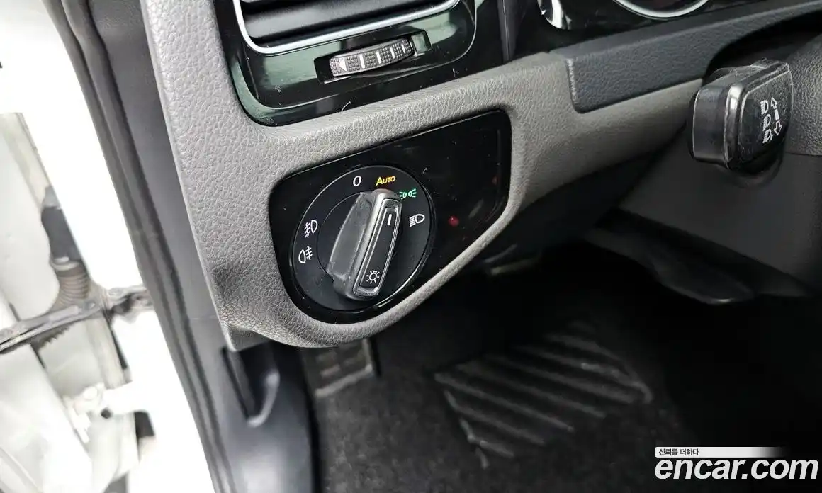 Volkswagen Golf 2015 2.0 гидро в Москве № 282661, фото 17
