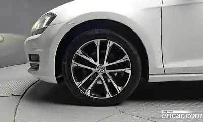 Volkswagen Golf 2015 2.0 гидро в Москве № 282661, миниатюра 5