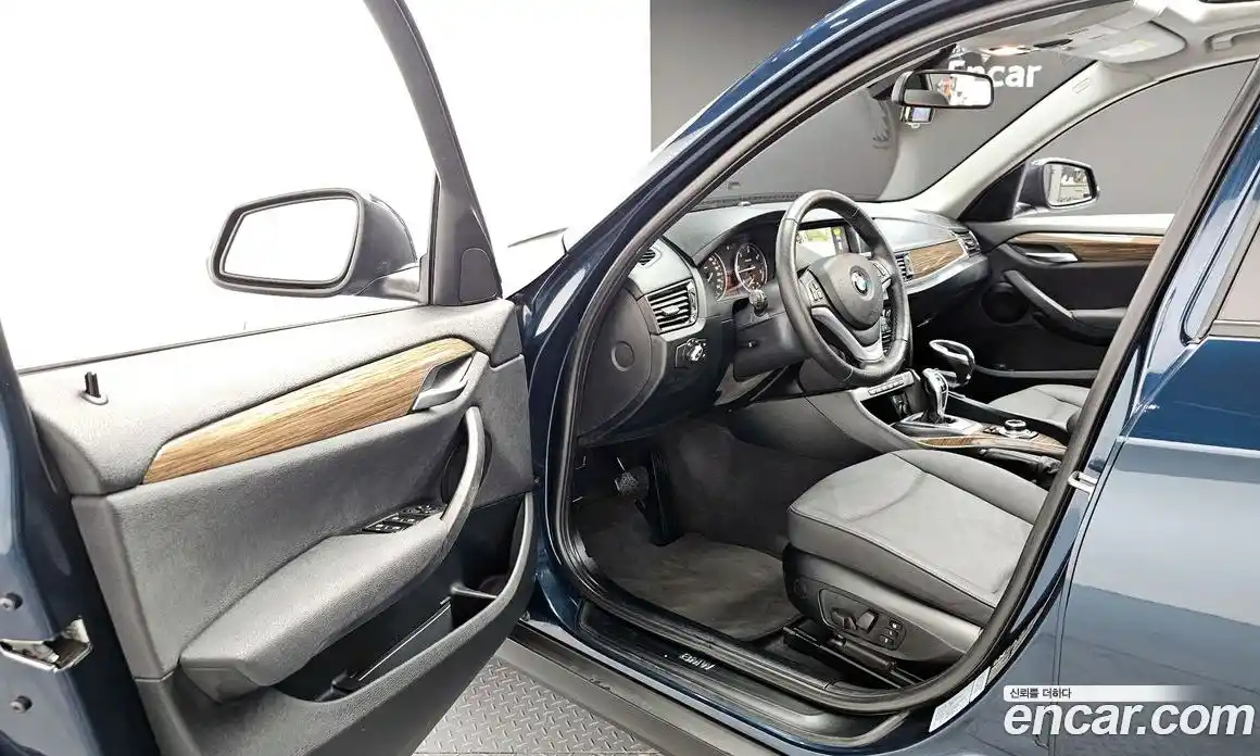 BMW X1 2015 2.0 гидро в Москве № 284648, фото 11
