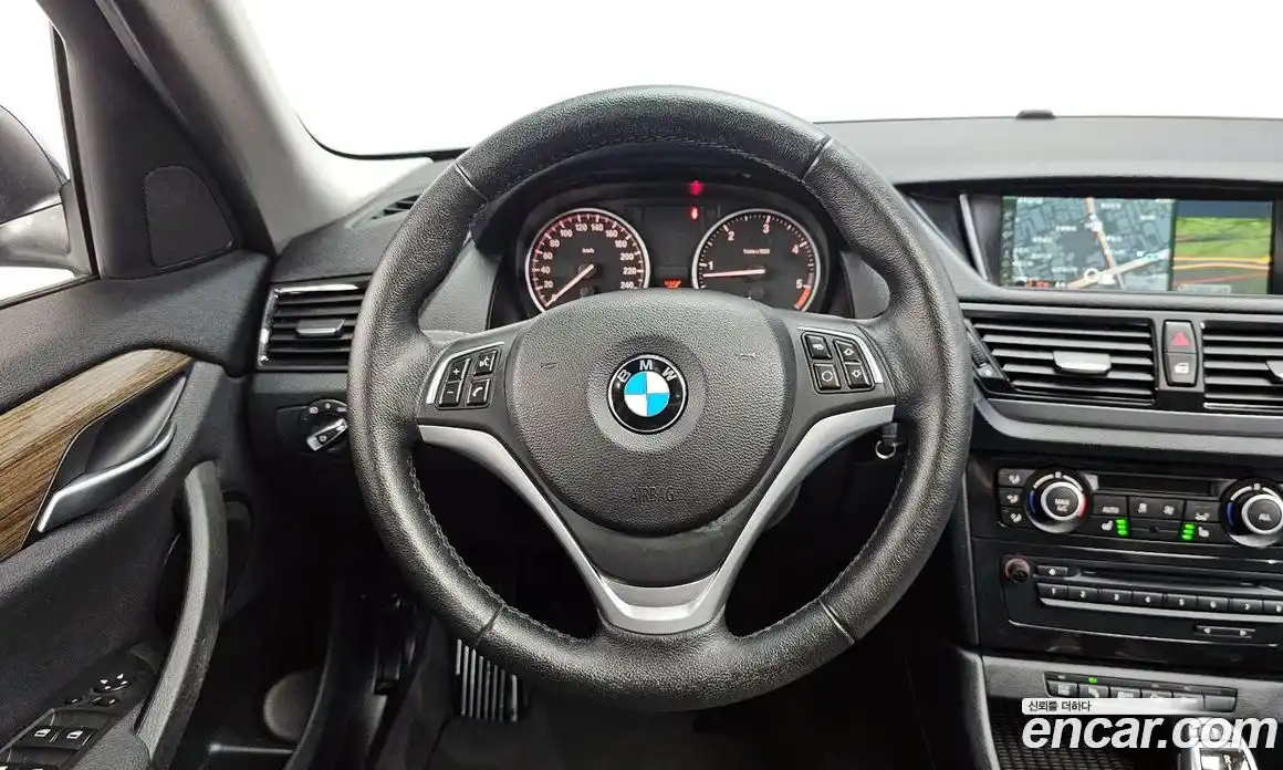 BMW X1 2015 2.0 гидро в Москве № 284648, фото 13