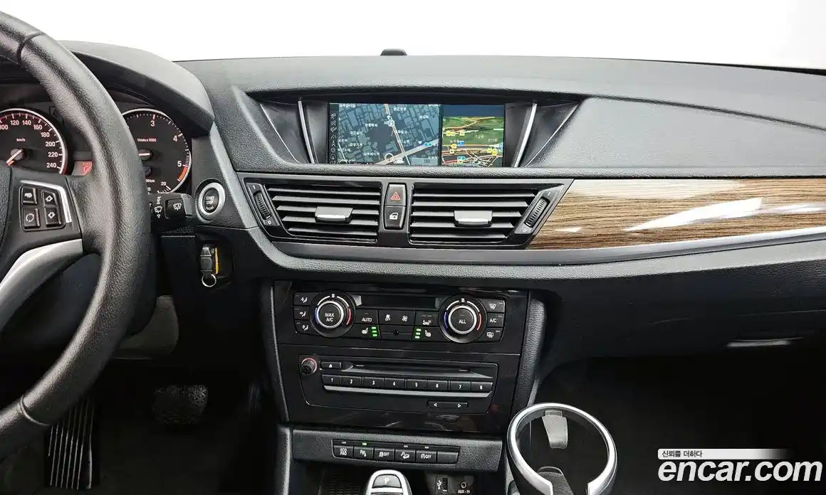 BMW X1 2015 2.0 гидро в Москве № 284648, фото 15