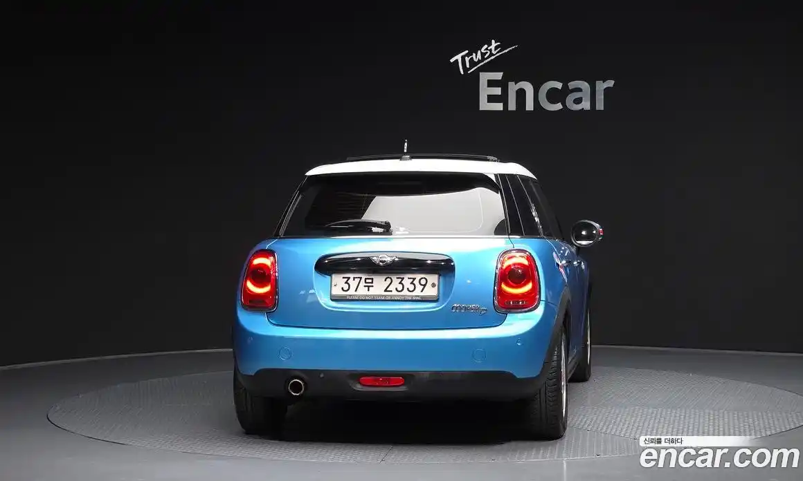Mini Cooper 2016 1.5 гидро в Москве № 299714, фото 4