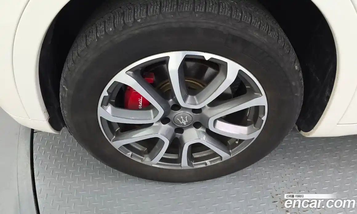 Maserati Levante 2016 3.0 гидро в Москве № 304558, фото 5